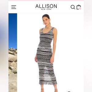 Chic Black and White Wave Pattern Midi Skirt